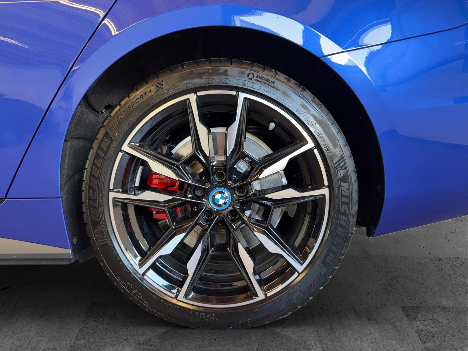BMW i4 M50-image-9