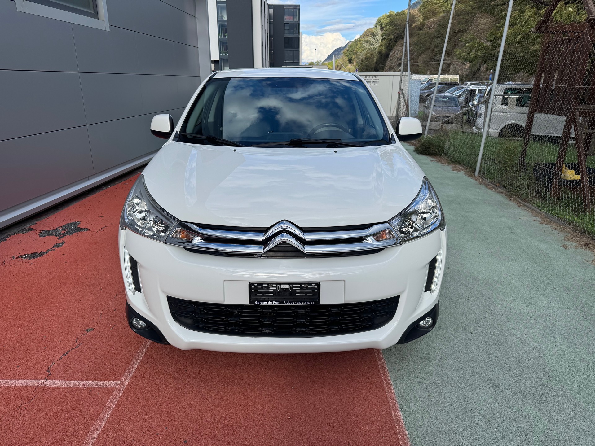CITROEN C4 Aircross 1.8 HDi Séduction 2WD-image-2