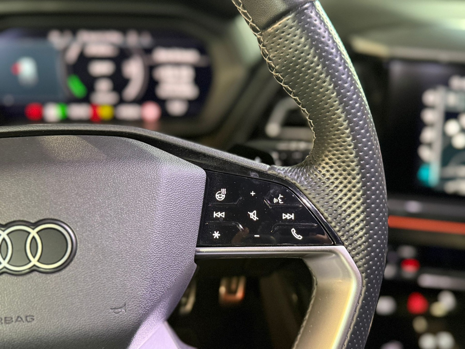 AUDI Q4 e-tron 40-image-11