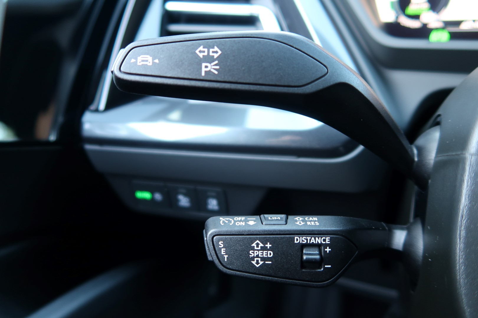 AUDI Q4 e-tron 40-image-14