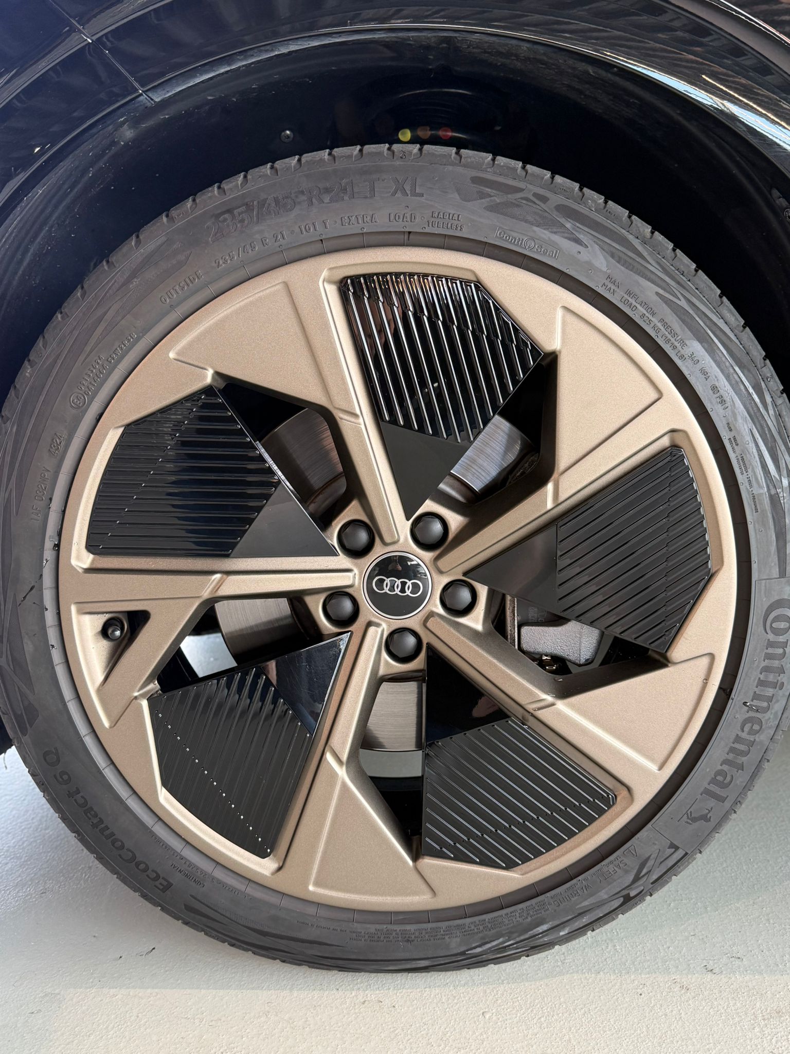 AUDI Q4 e-tron 40-image-17