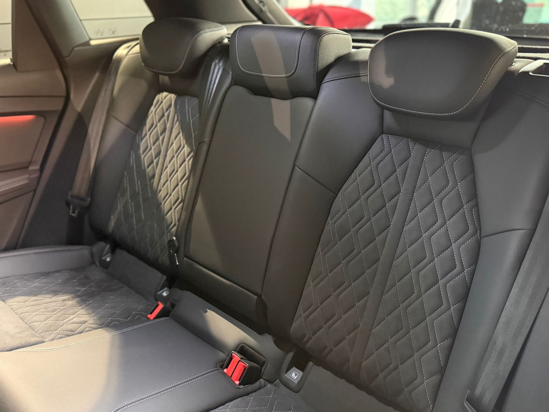 AUDI Q4 e-tron 40-image-5