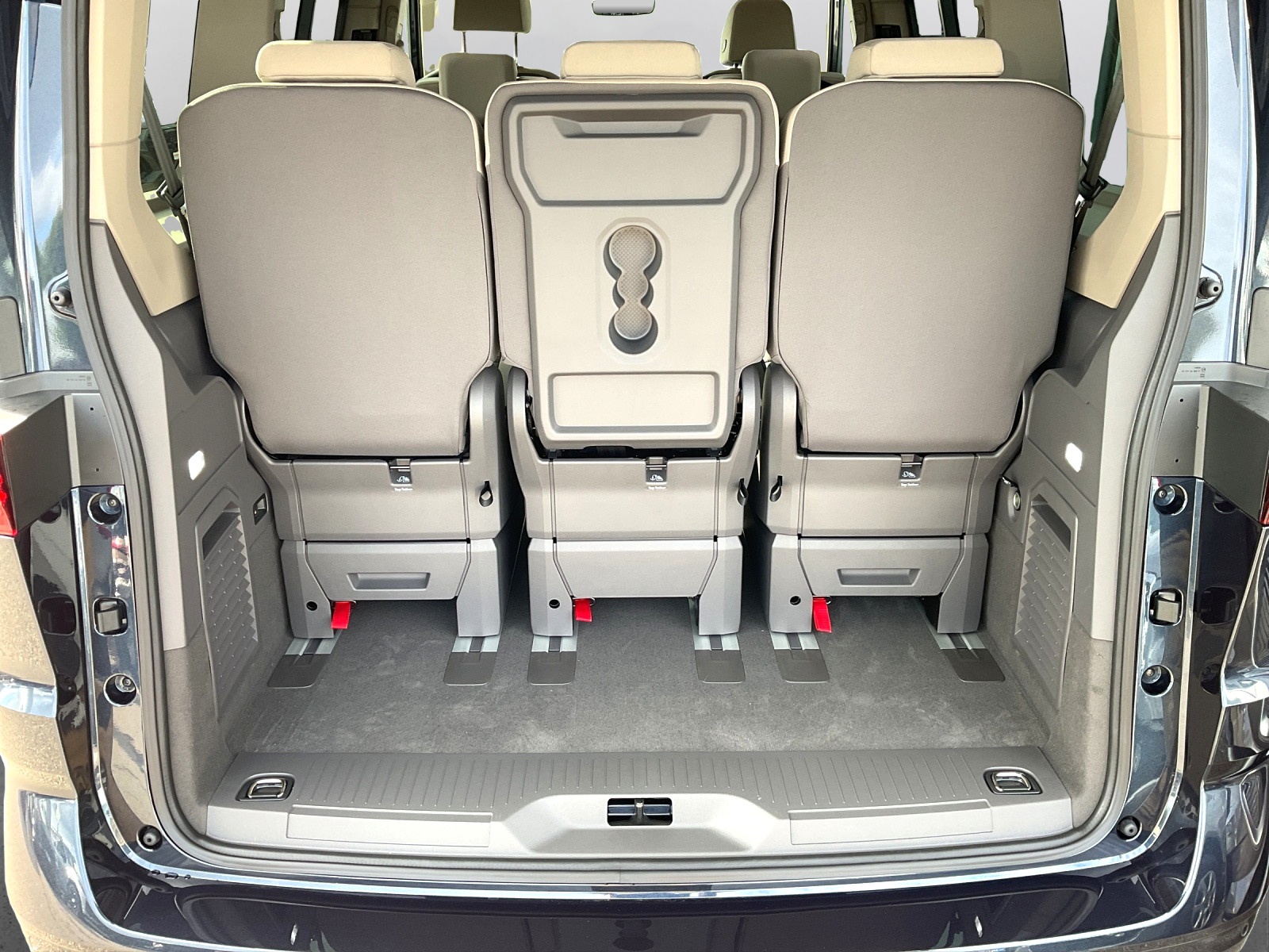 VW Multivan 1.5 eHybrid 4Motion DSG-image-11