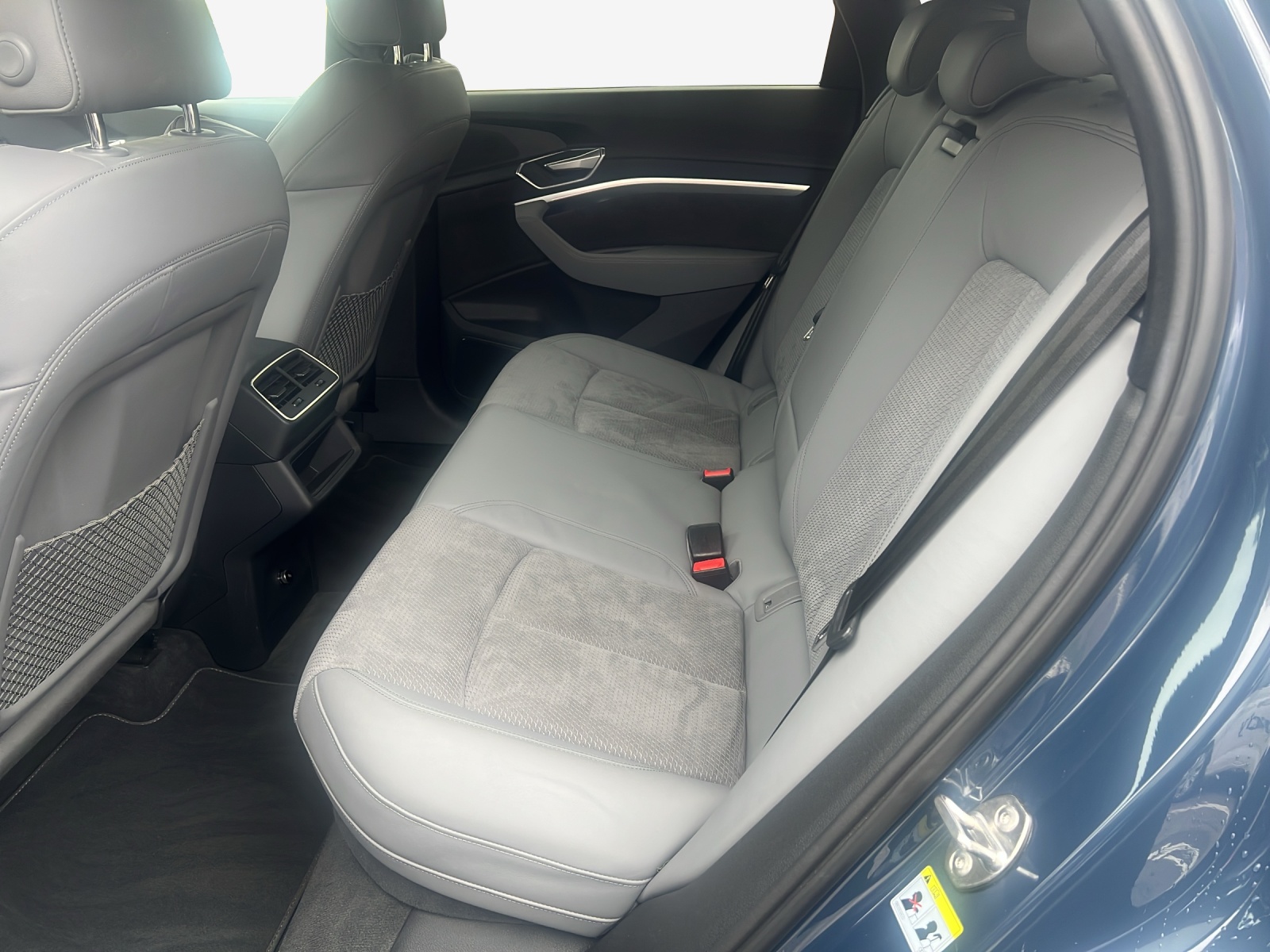 AUDI e-tron 50 Sportback S Line Attraction quattro-image-10