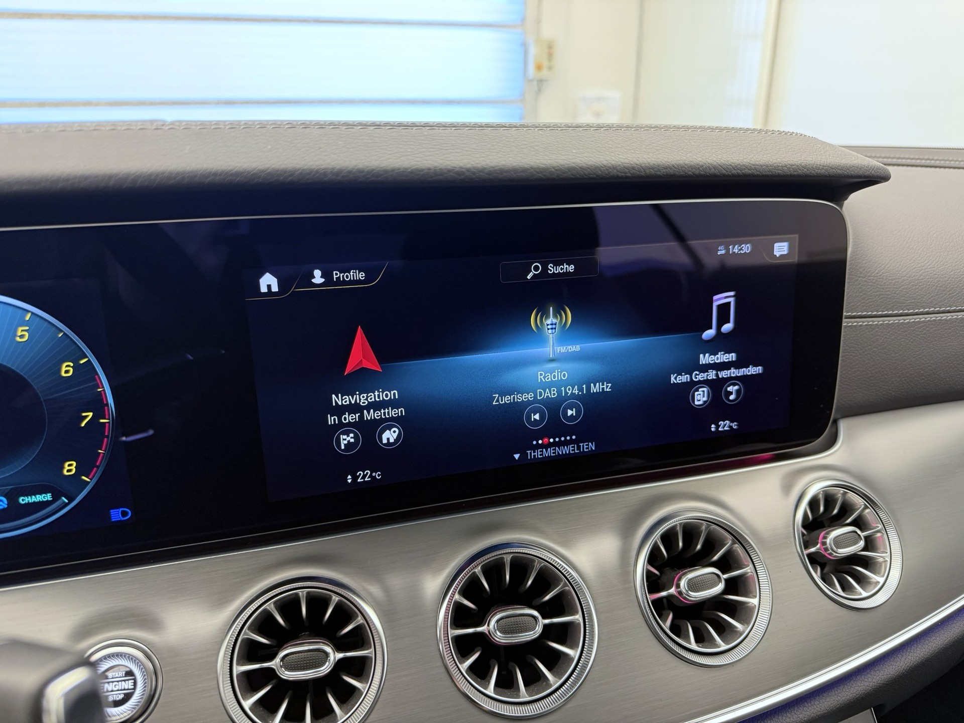 MERCEDES-BENZ E 200 Cabriolet 4Matic Avantgarde 9G-Tronic-image-13