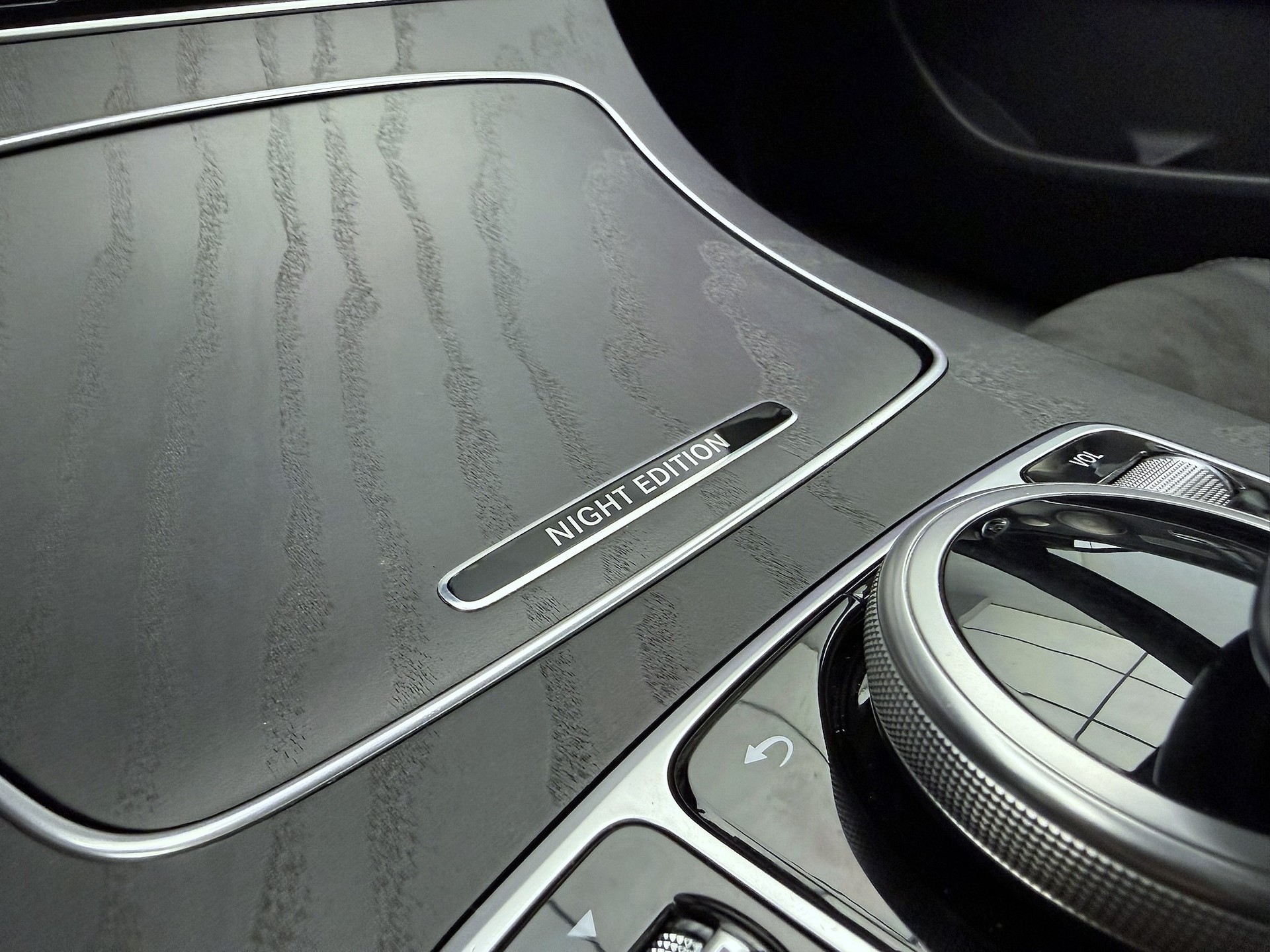 MERCEDES-BENZ E 200 Cabriolet 4Matic Avantgarde 9G-Tronic-image-11