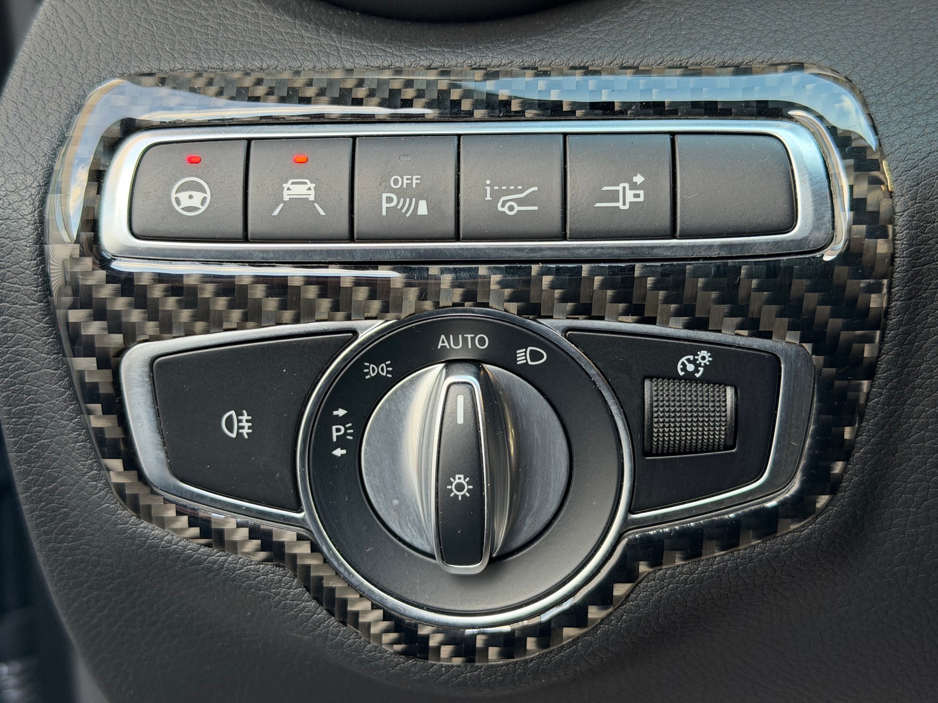 MERCEDES-BENZ C 63 S AMG 9G-tronic-image-11