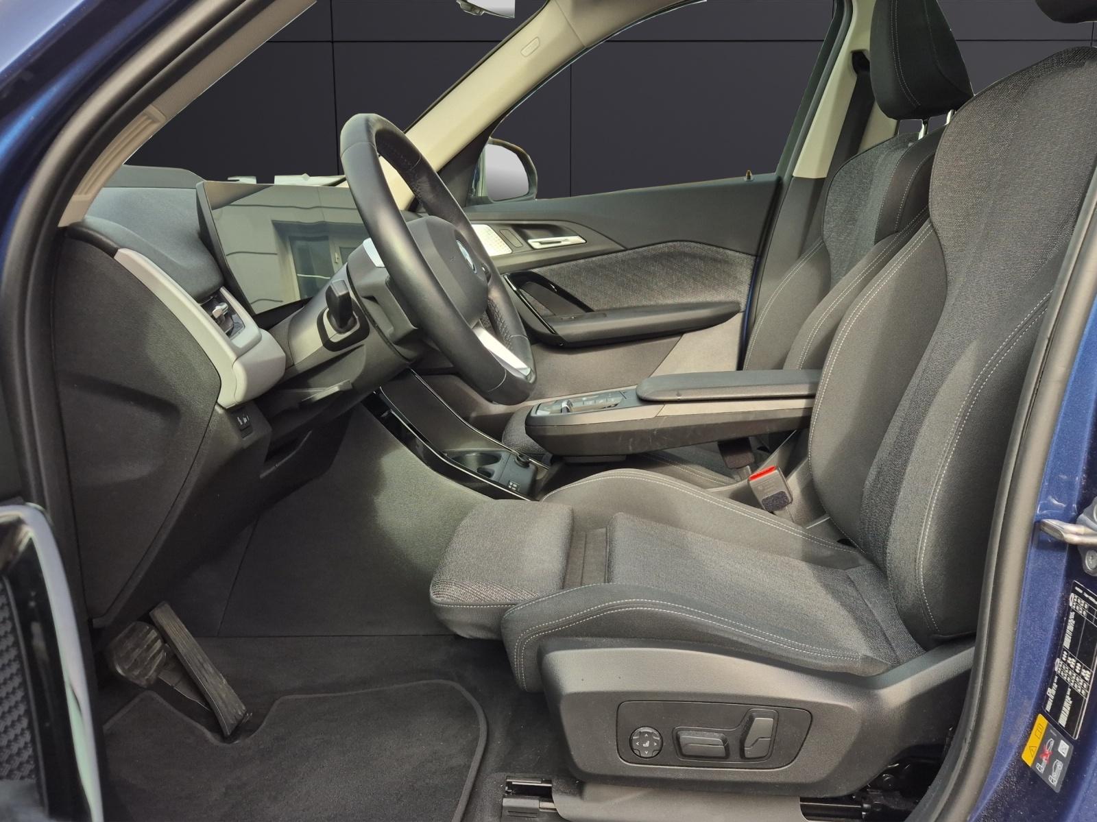 BMW X1 30e xDrive-image-1