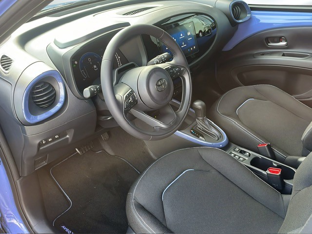 TOYOTA Aygo X 1.5 Trend e-CVT-image-3