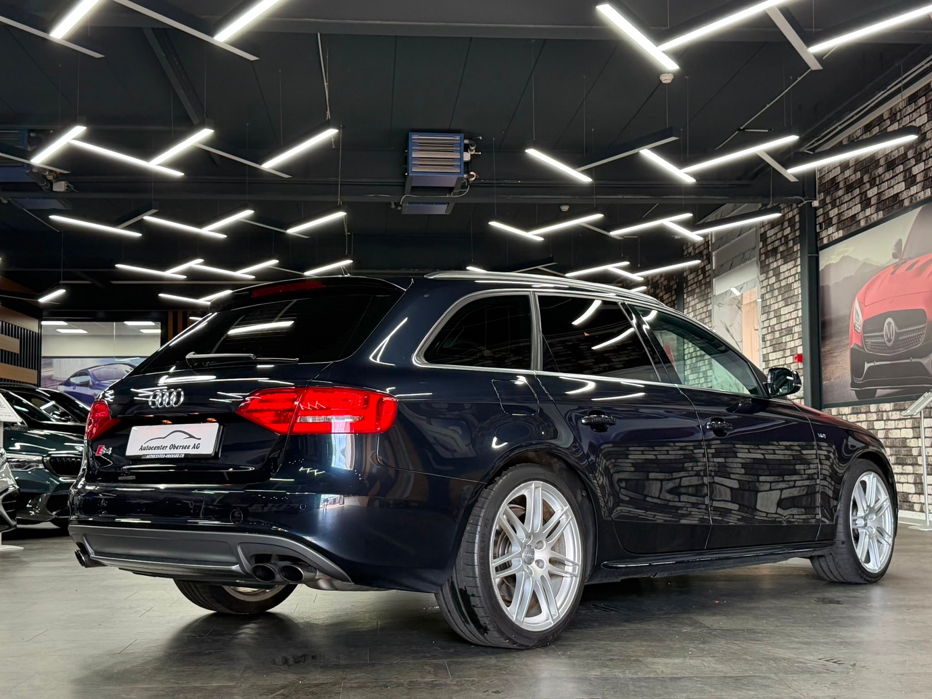 AUDI S4 Avant 3.0 TFSI quattro S-tronic-showroom-element-2