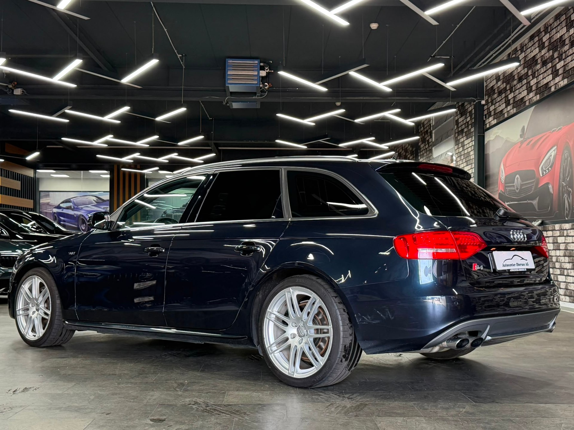 AUDI S4 Avant 3.0 TFSI quattro S-tronic-showroom-element-3