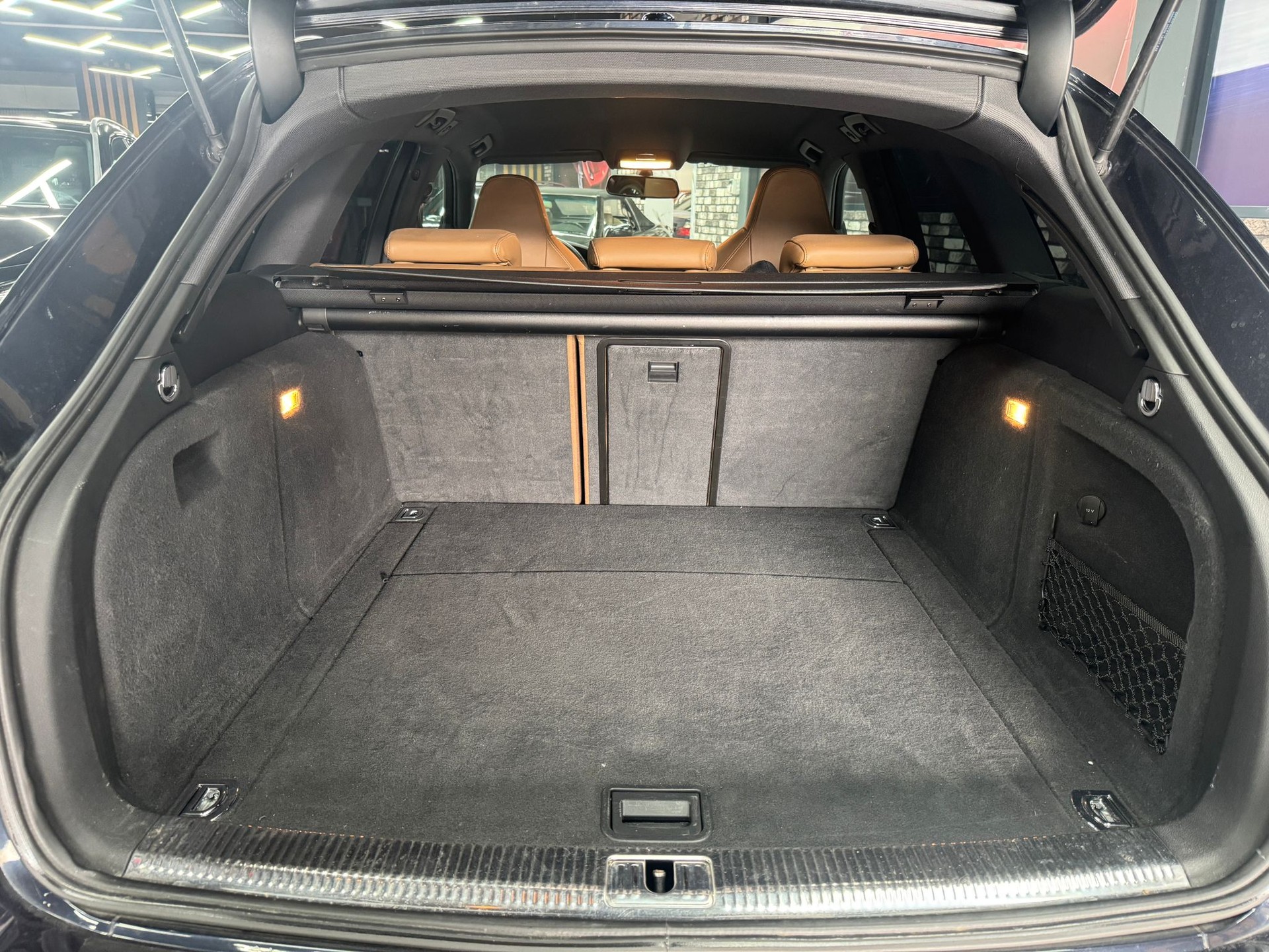 AUDI S4 Avant 3.0 TFSI quattro S-tronic-image-15