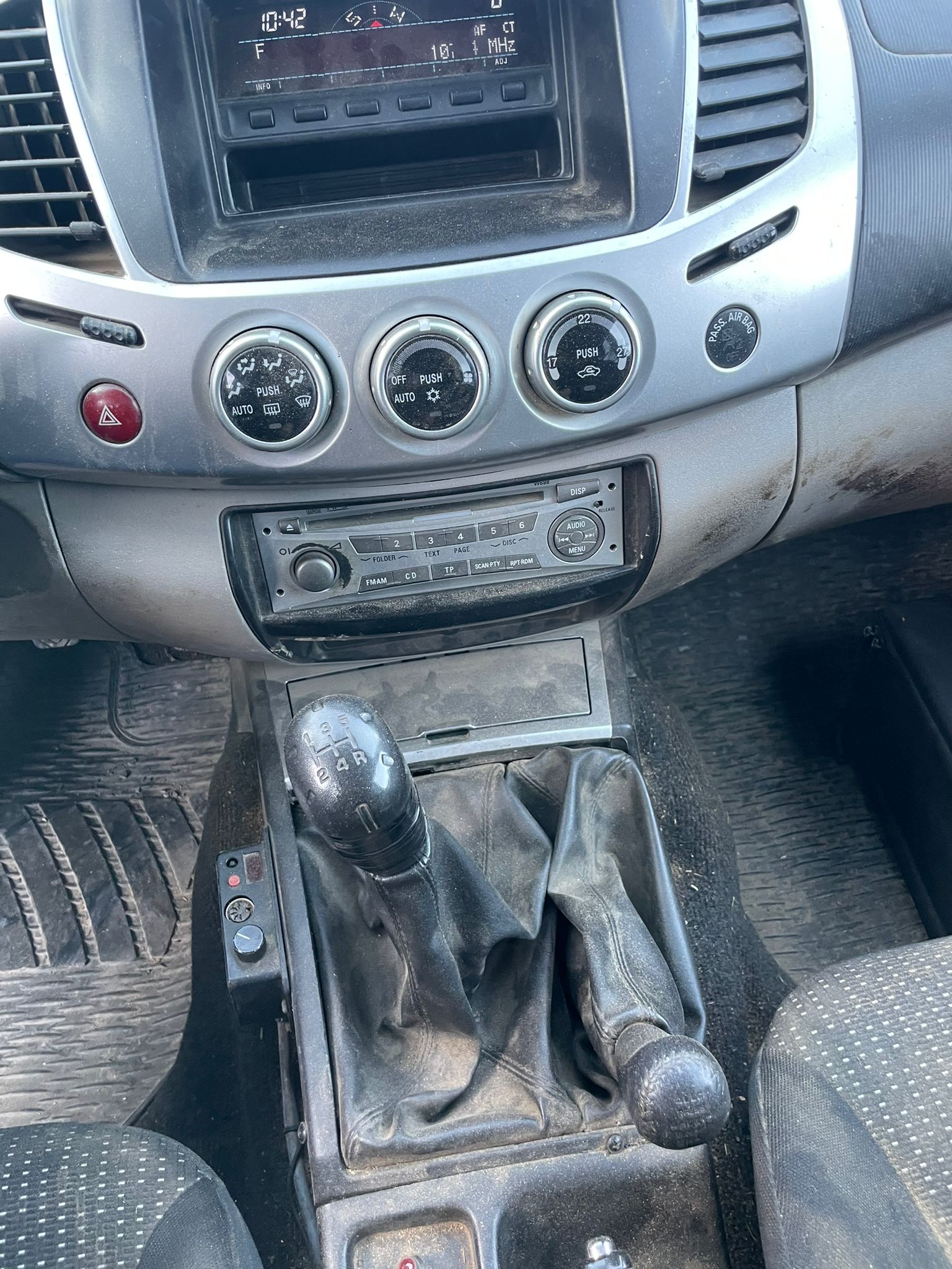 MITSUBISHI L 200 2.5 DID Double Cab-image-6