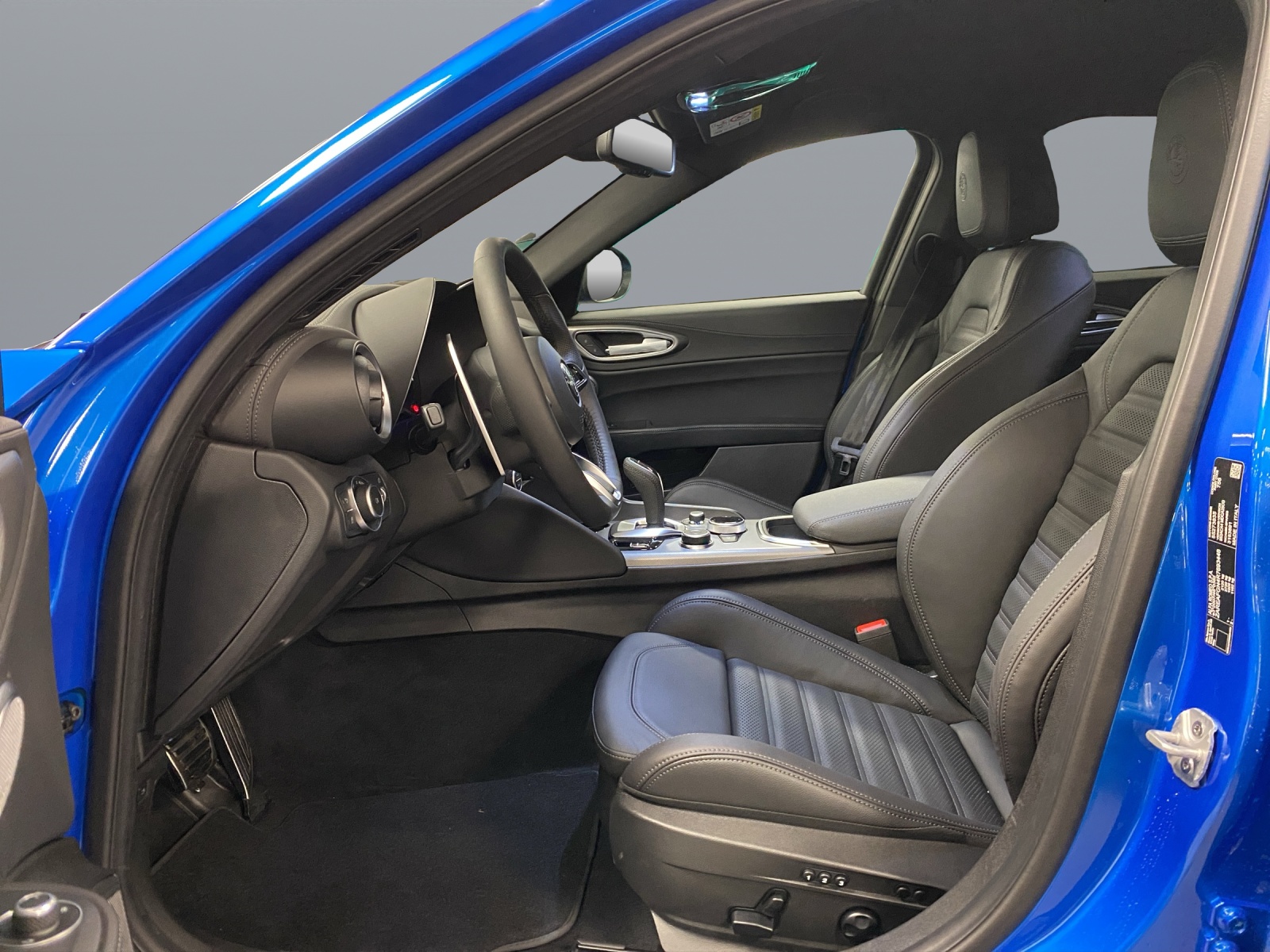 ALFA ROMEO Giulia 2.0 Q4 280 Veloce P-image-8