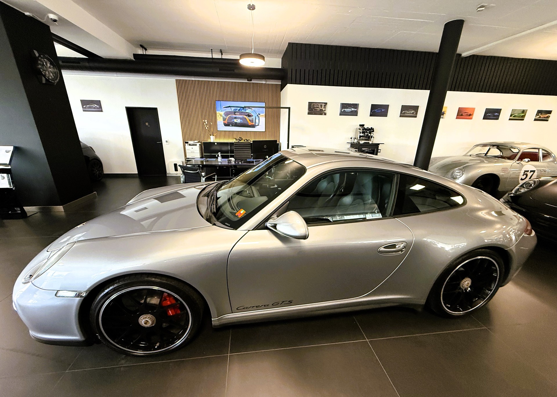 PORSCHE 911 Carrera GTS PDK-showroom-element-1