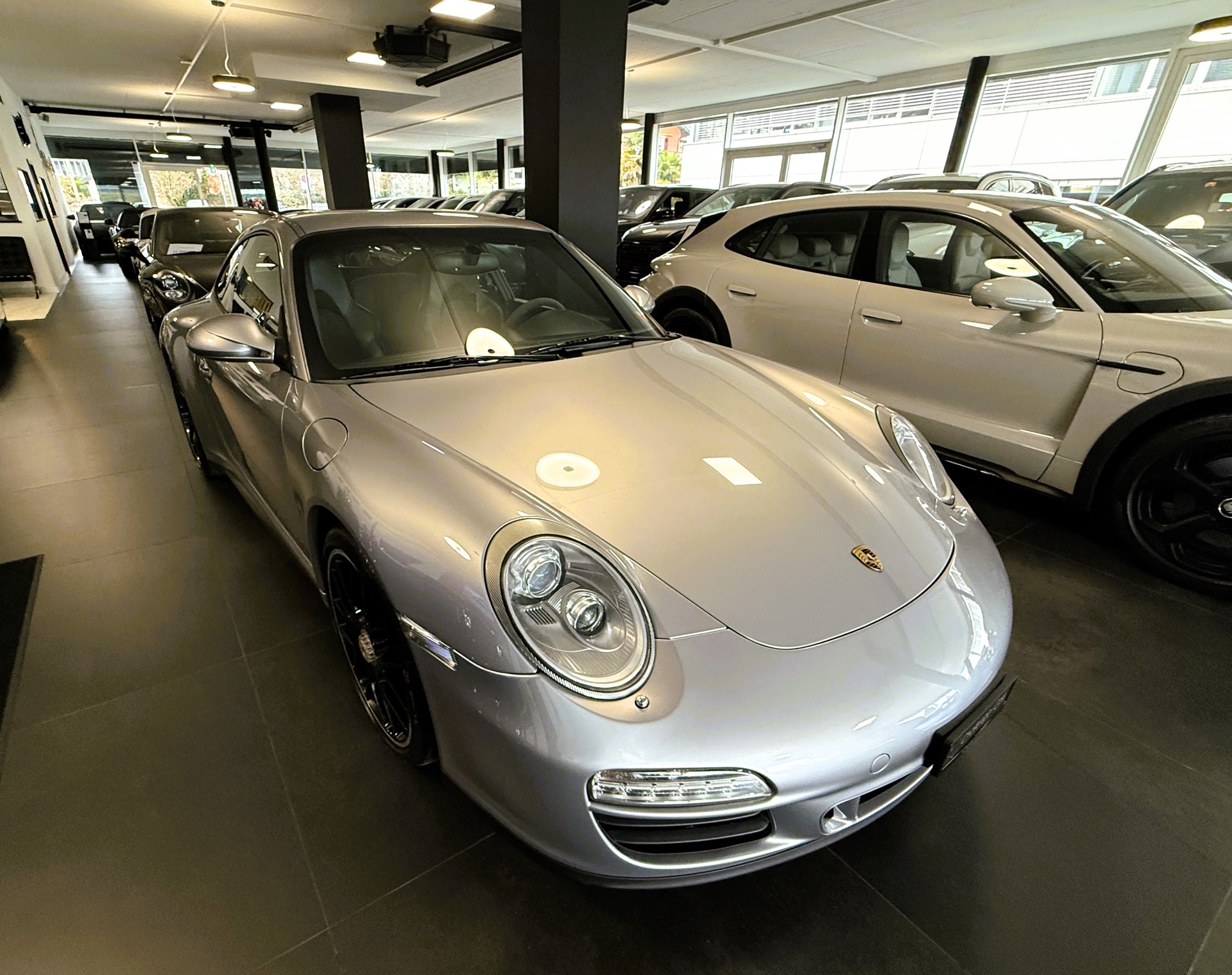 PORSCHE 911 Carrera GTS PDK-image-10