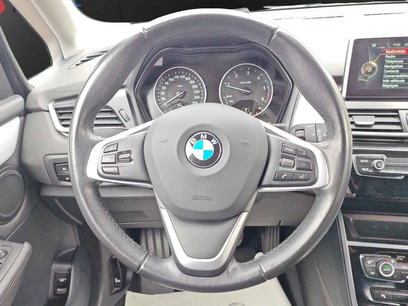 BMW 220d xDrive Active Tourer Steptronic [Expertise du jour + Garantie 12 mois + Service & Immat. Offerts]-image-10