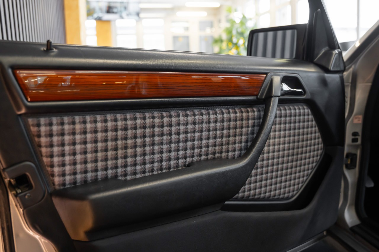 MERCEDES-BENZ E 220 T Business Automatic-image-19