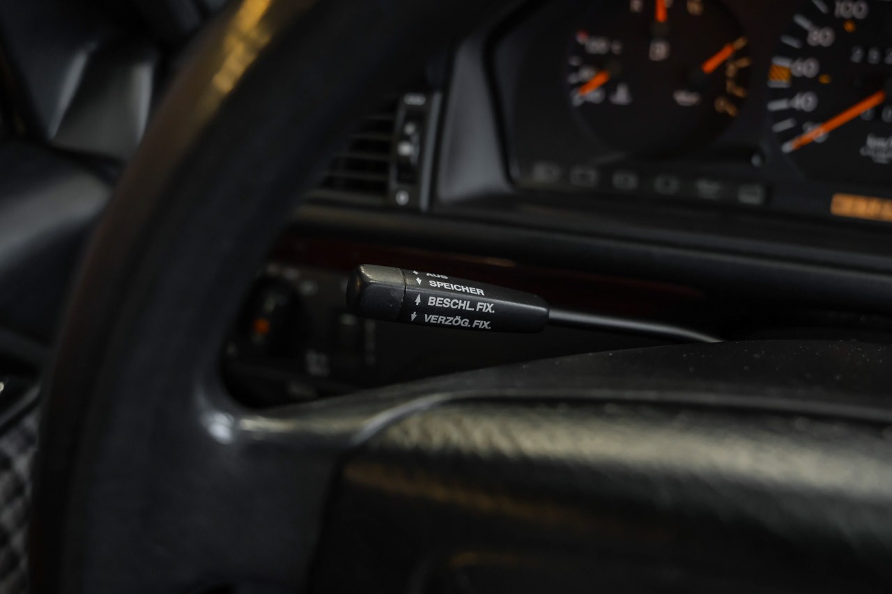 MERCEDES-BENZ E 220 T Business Automatic-image-22