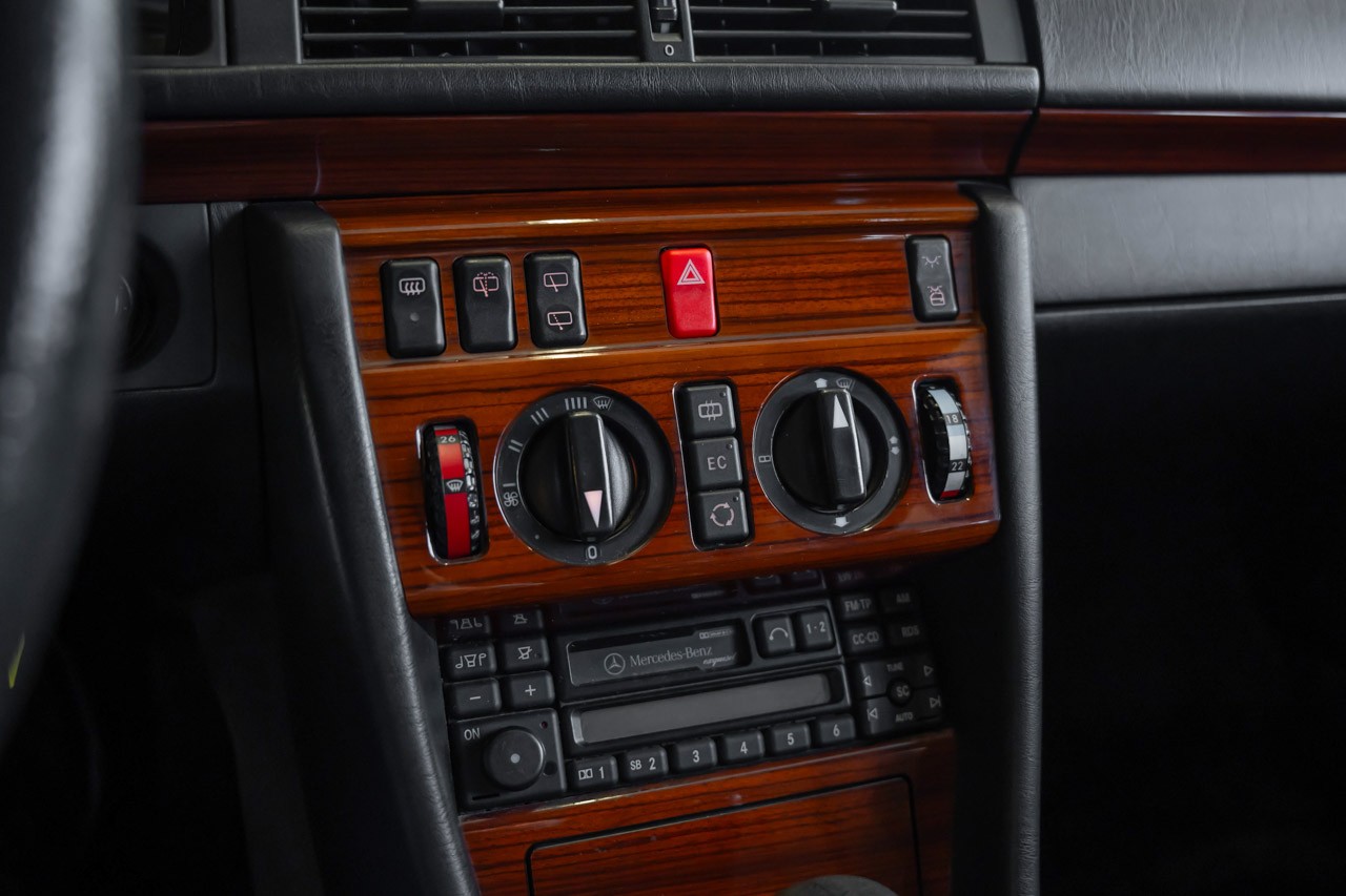 MERCEDES-BENZ E 220 T Business Automatic-image-20