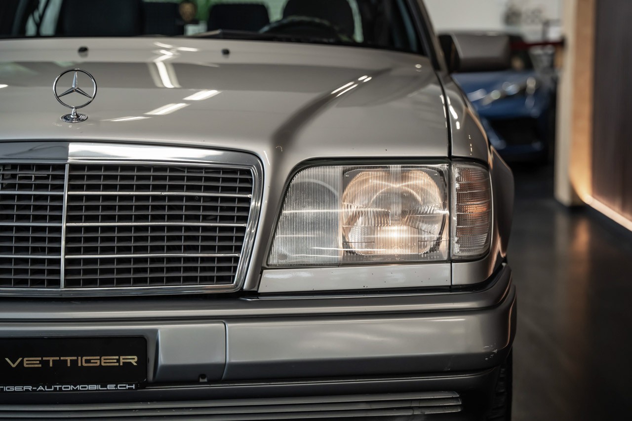 MERCEDES-BENZ E 220 T Business Automatic-image-7
