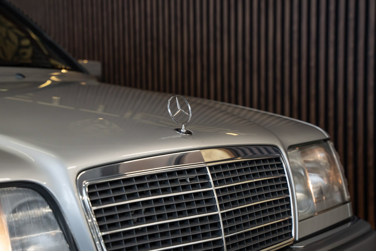 MERCEDES-BENZ E 220 T Business Automatic-image-9