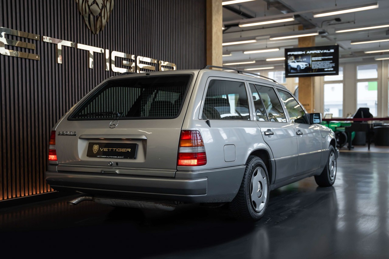 MERCEDES-BENZ E 220 T Business Automatic-image-6