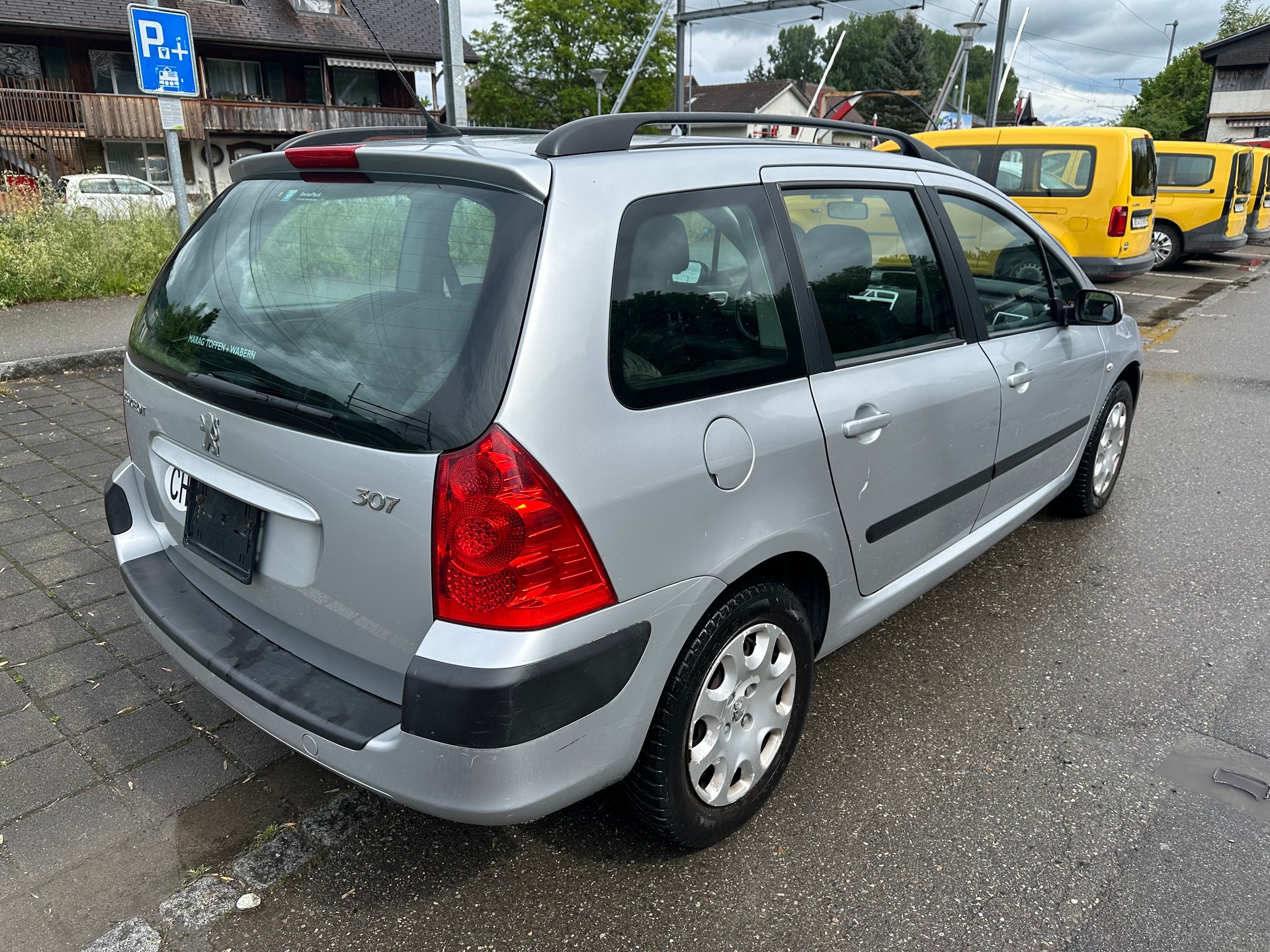 PEUGEOT 307 SW 1.6 16V D.Sign FIXPREIS-image-8