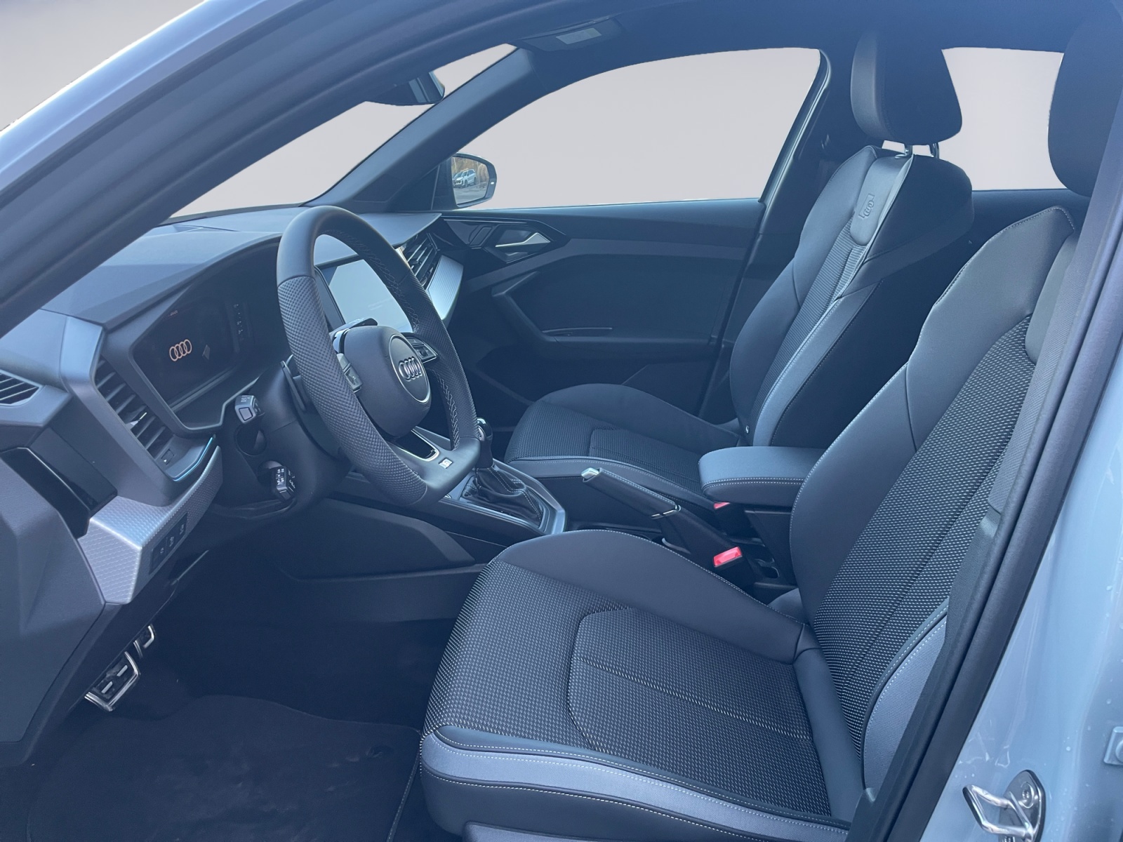 AUDI A1 Sportback 30 TFSI S Line Attraction S-tronic-image-8
