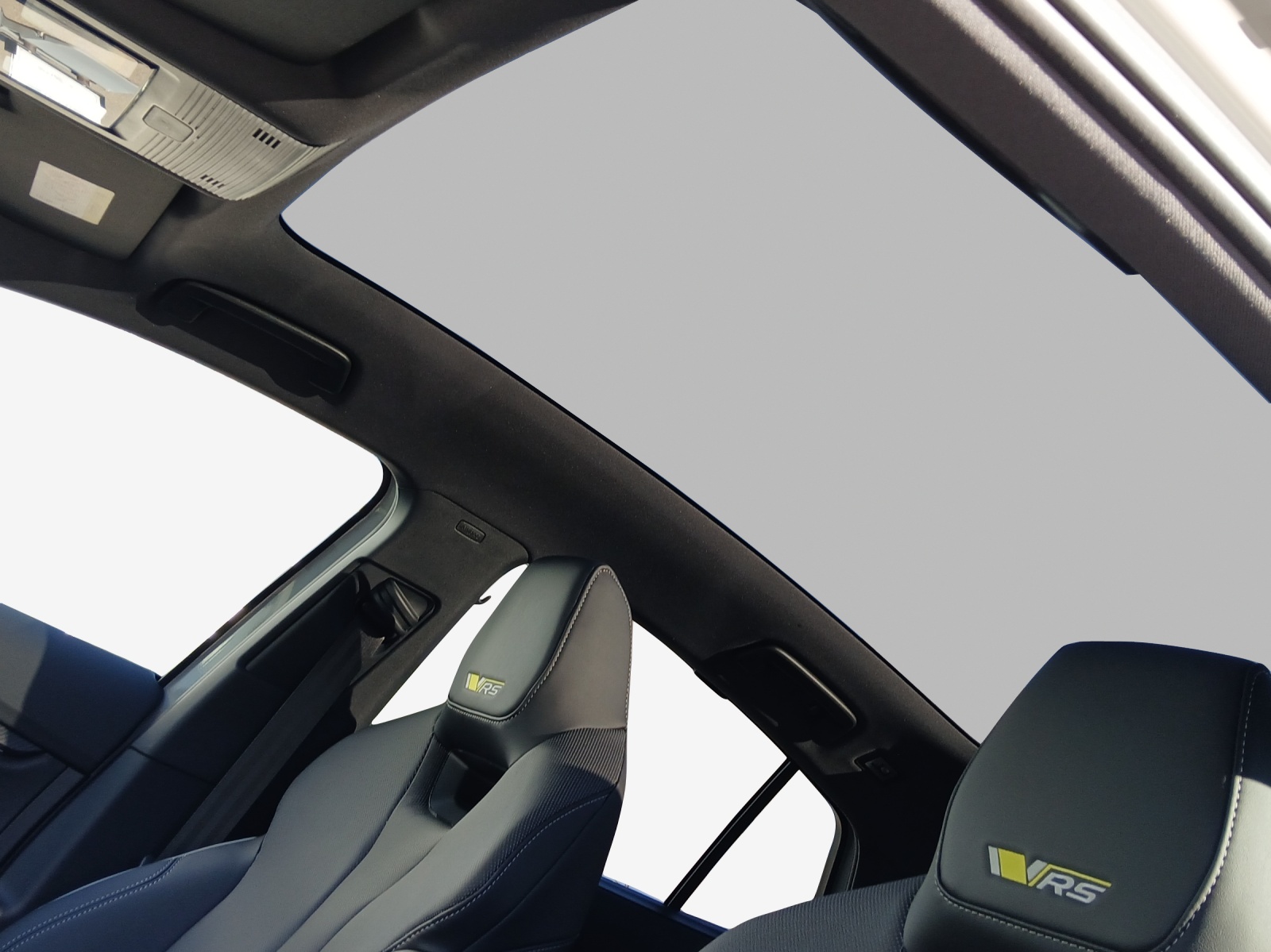 SKODA Enyaq Coupé RS 4x4-image-14