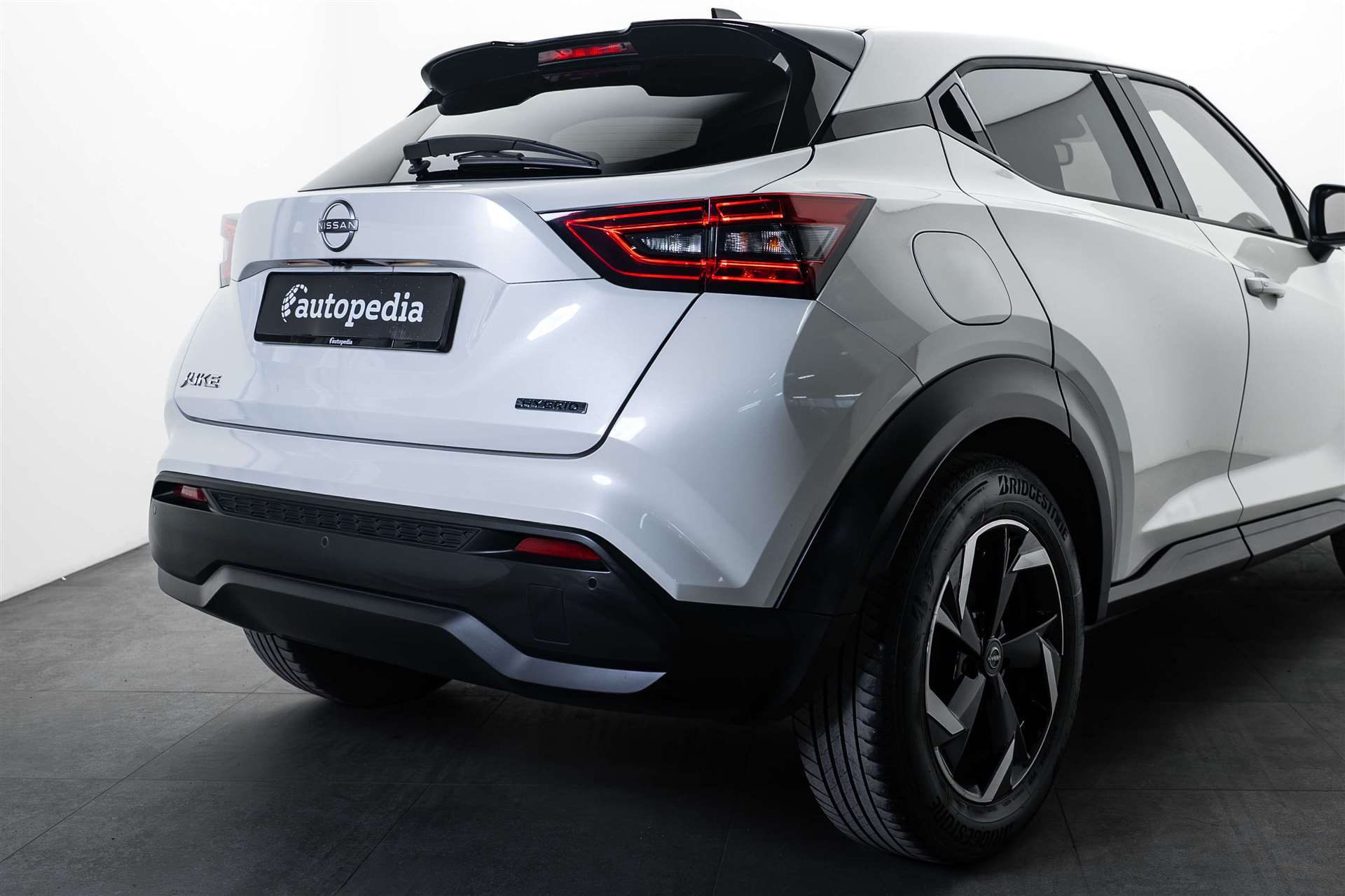 NISSAN Juke 1.6 FHEV Hybrid N-Connecta Automat-showroom-element-3