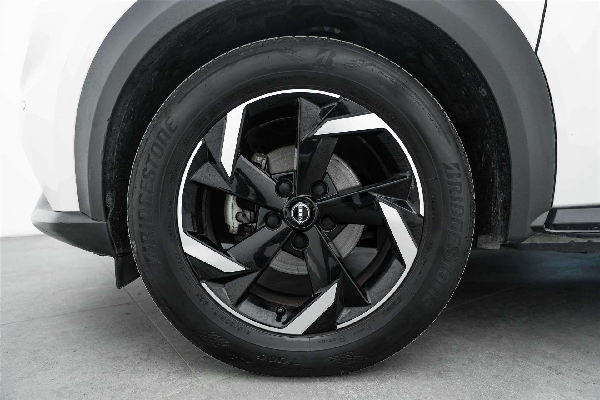NISSAN Juke 1.6 FHEV Hybrid N-Connecta Automat-image-5