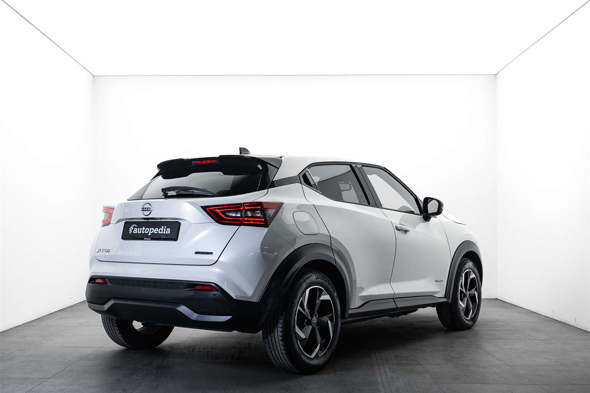 NISSAN Juke 1.6 FHEV Hybrid N-Connecta Automat-showroom-element-2