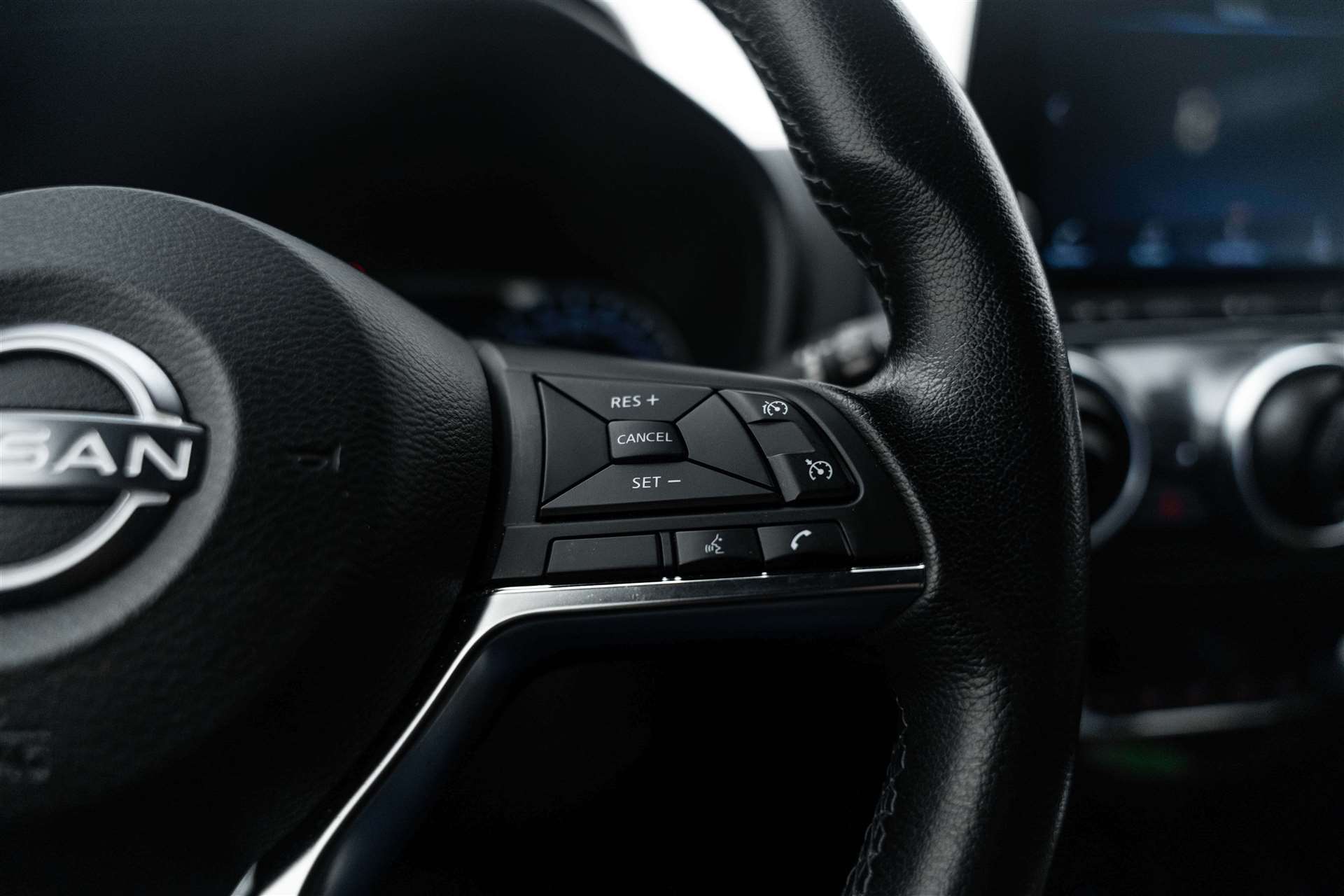 NISSAN Juke 1.6 FHEV Hybrid N-Connecta Automat-image-15