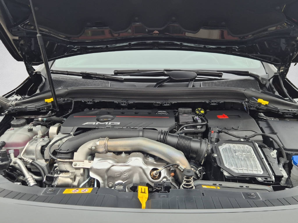 MERCEDES-BENZ GLA 35 AMG 4Matic-image-7