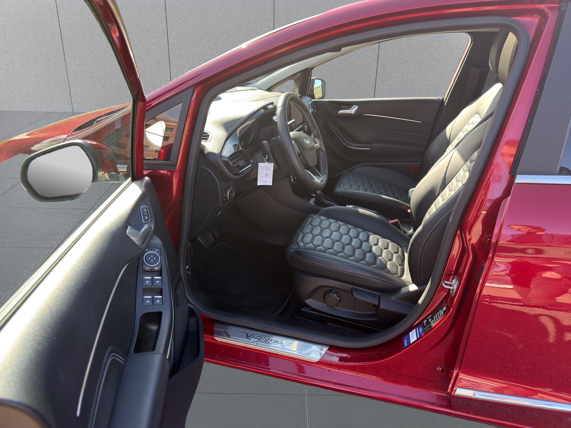 FORD Fiesta 1.0 SCTi Vignale Automat*TOP ZUSTAND*TOP AUSSTATTUNG*NUR 28000 KM*-image-18