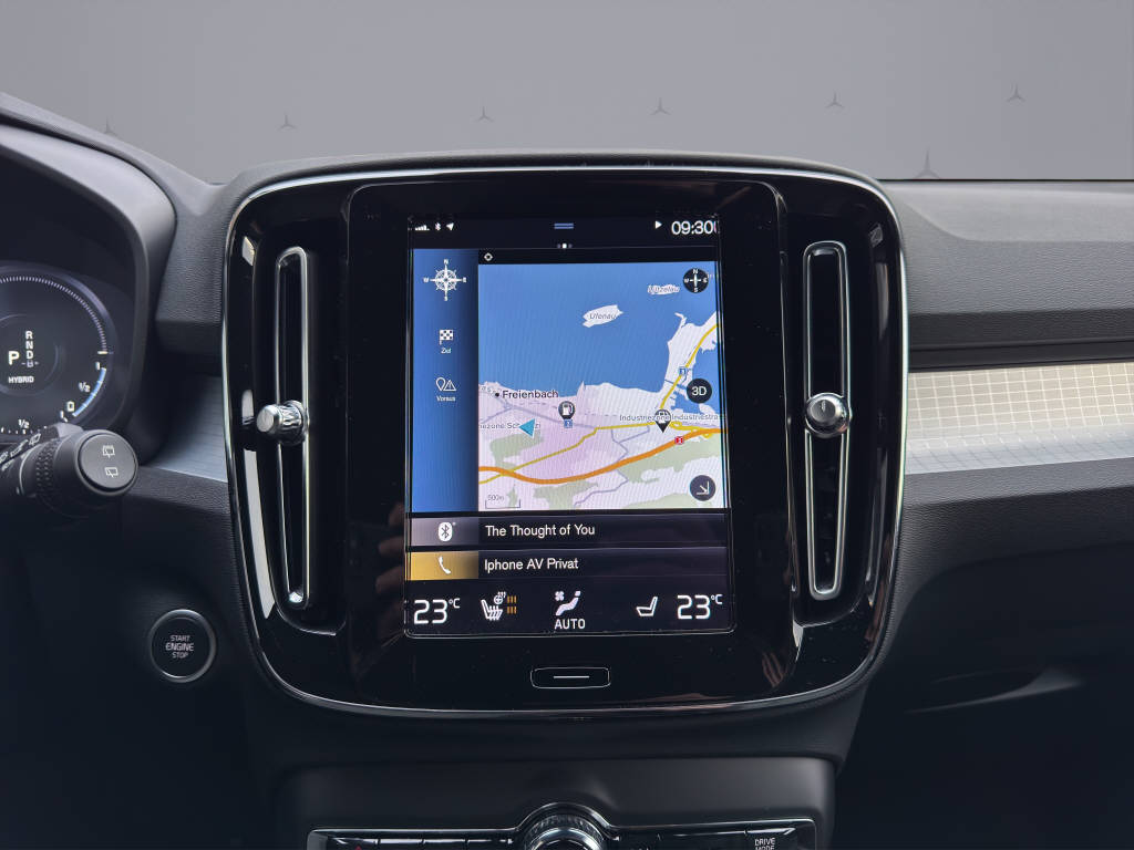 VOLVO XC40 1.5 T4 PiH Plus Bright-image-12
