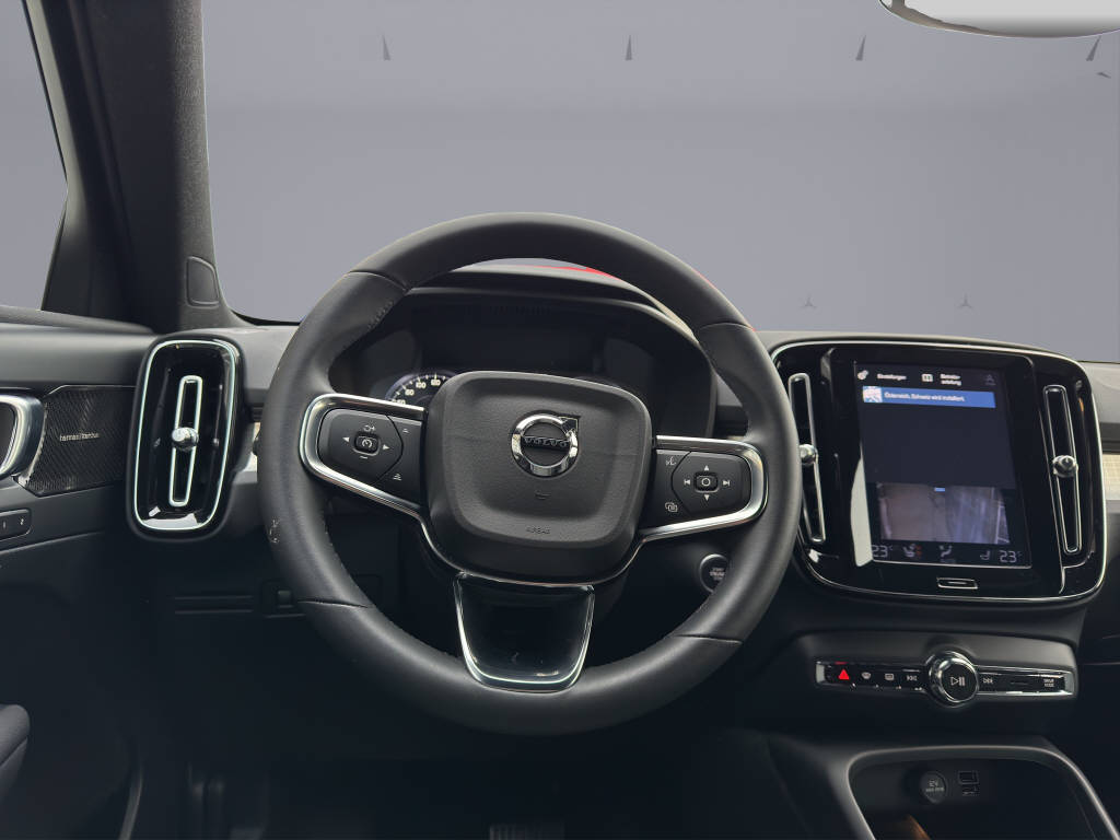 VOLVO XC40 1.5 T4 PiH Plus Bright-image-13
