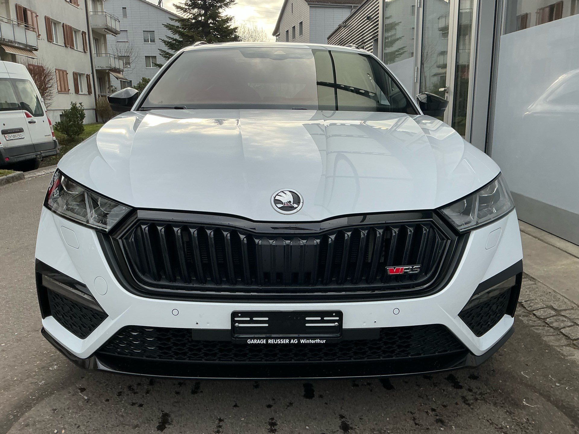 SKODA Octavia Combi RS 4x4 *** TOPAUSSTATTUNG ***-image-1