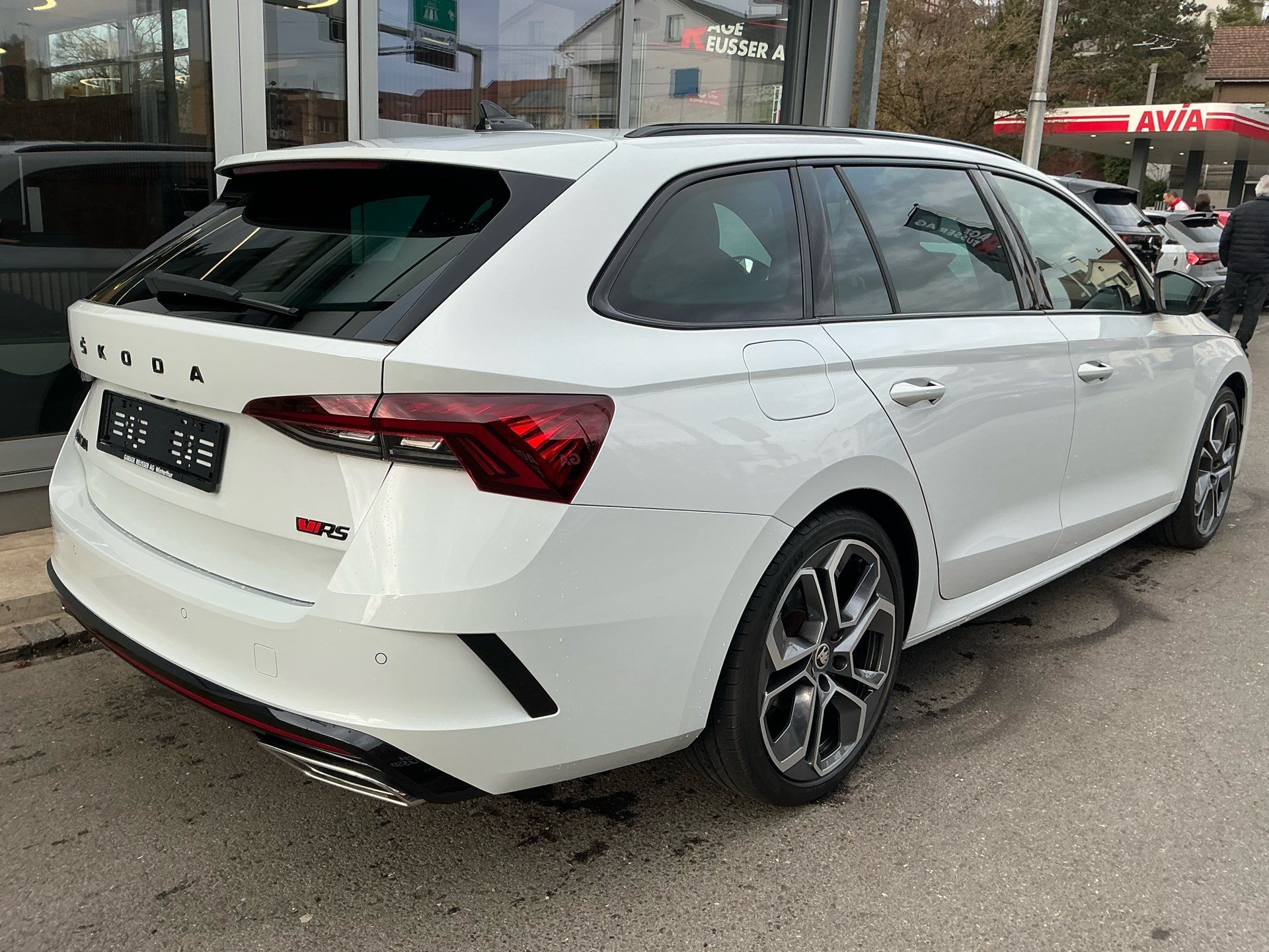 SKODA Octavia Combi RS 4x4 *** TOPAUSSTATTUNG ***-image-3