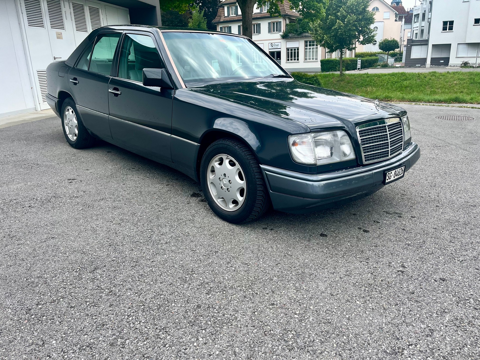 MERCEDES-BENZ E 280 Business Automatic