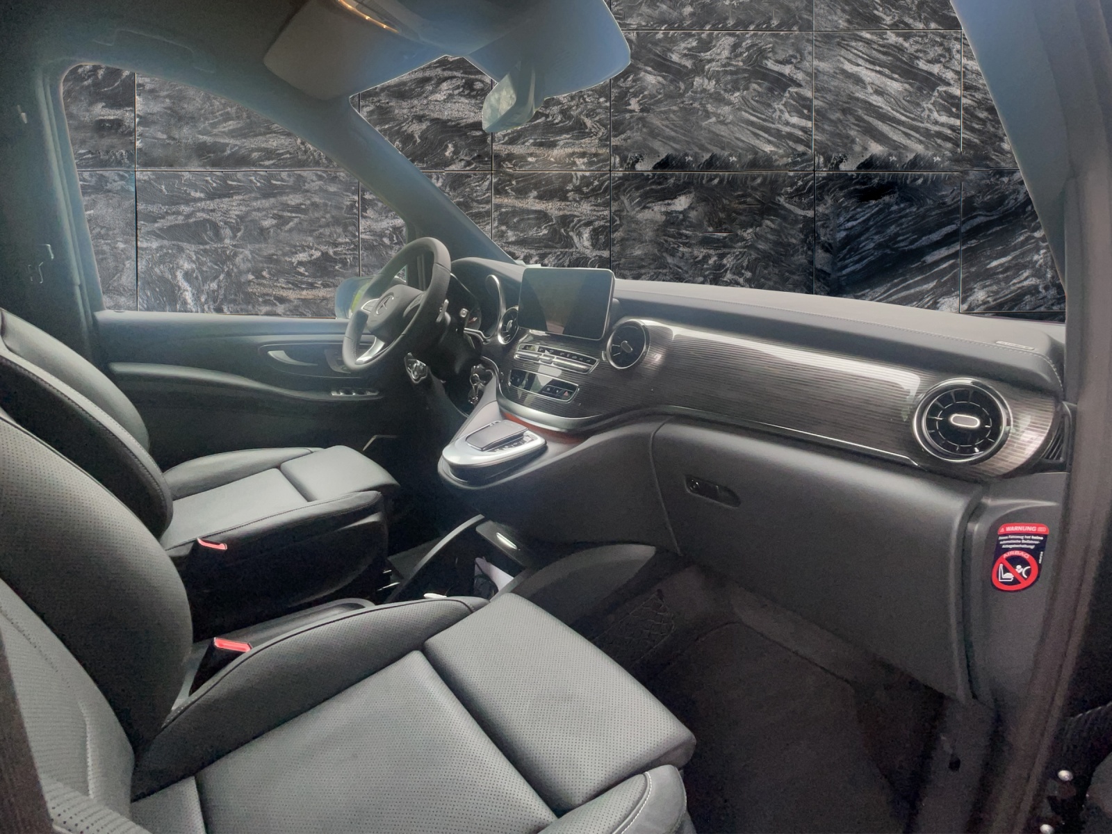 MERCEDES-BENZ V 300 d Avantgarde kompakt 4Matic 9G-Tronic-image-12