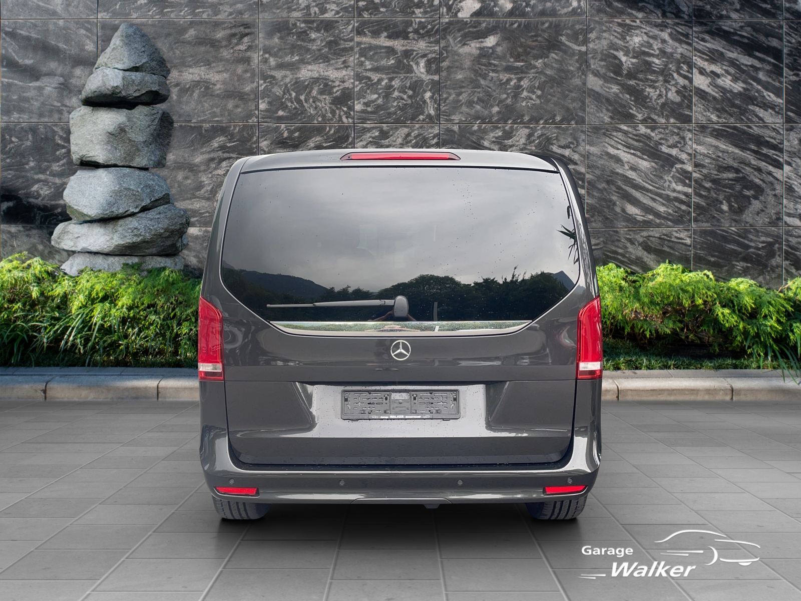 MERCEDES-BENZ V 300 d Avantgarde kompakt 4Matic 9G-Tronic-image-3