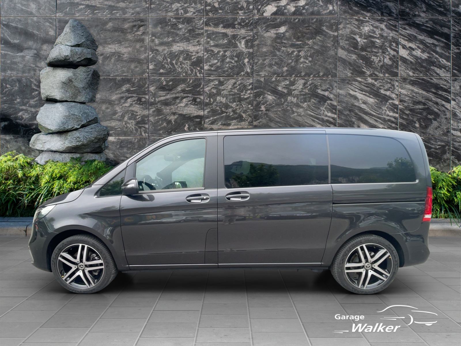 MERCEDES-BENZ V 300 d Avantgarde kompakt 4Matic 9G-Tronic-image-1