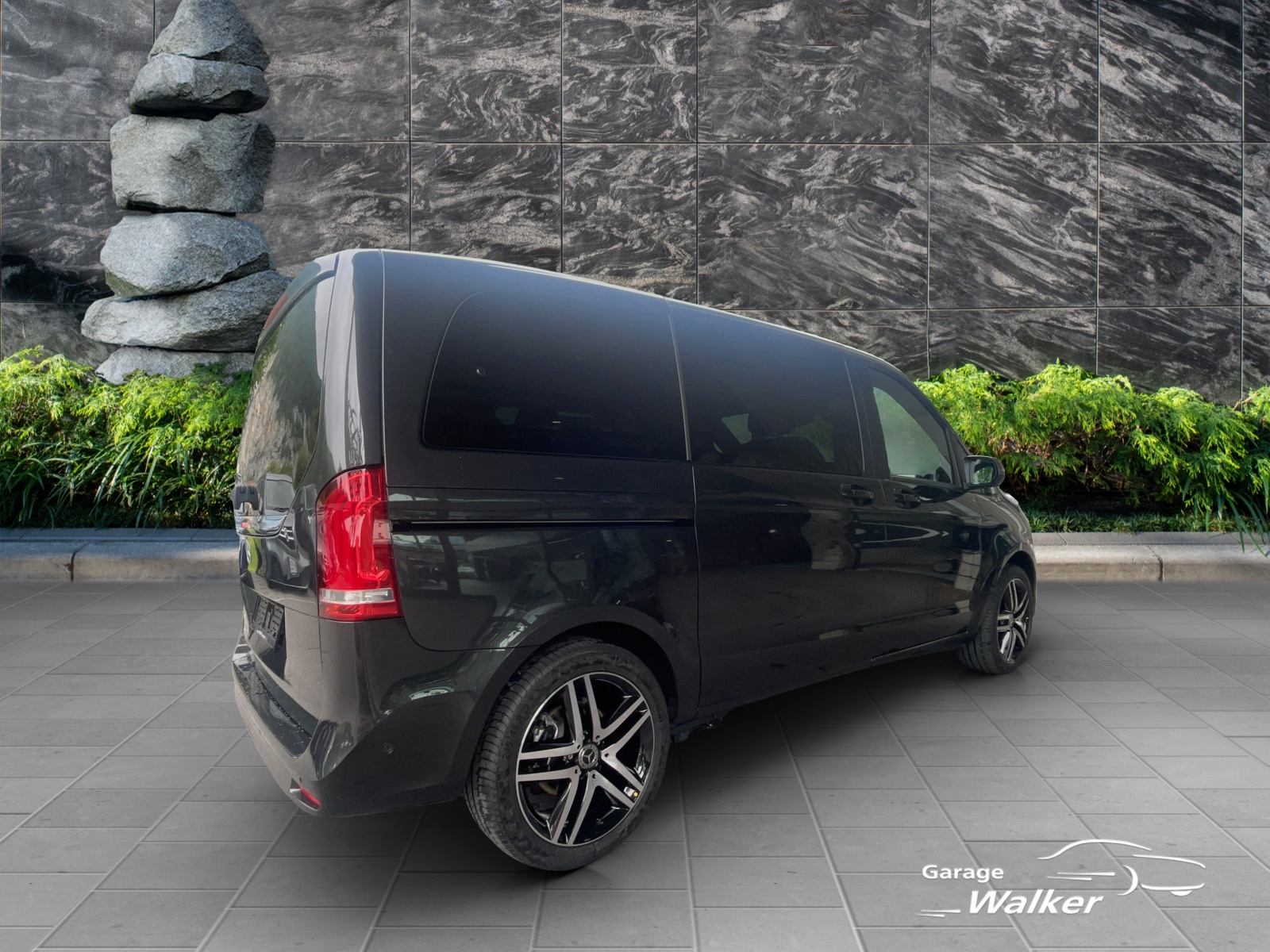 MERCEDES-BENZ V 300 d Avantgarde kompakt 4Matic 9G-Tronic-image-5