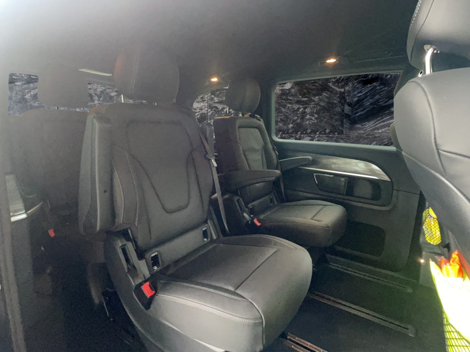 MERCEDES-BENZ V 300 d Avantgarde kompakt 4Matic 9G-Tronic-image-14