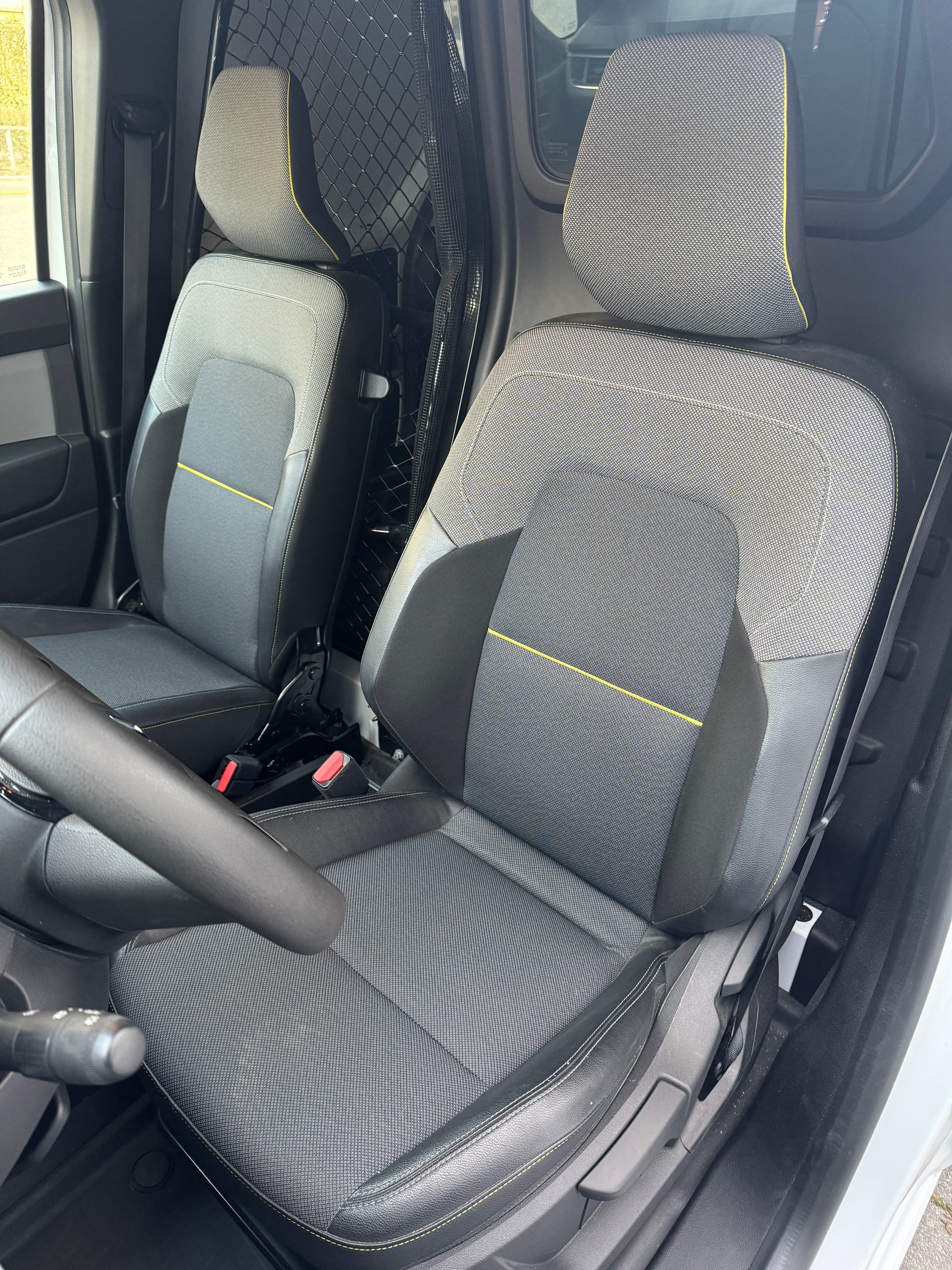 RENAULT Kangoo Van 1.3TCe Standard 130 PF Extra-image-11