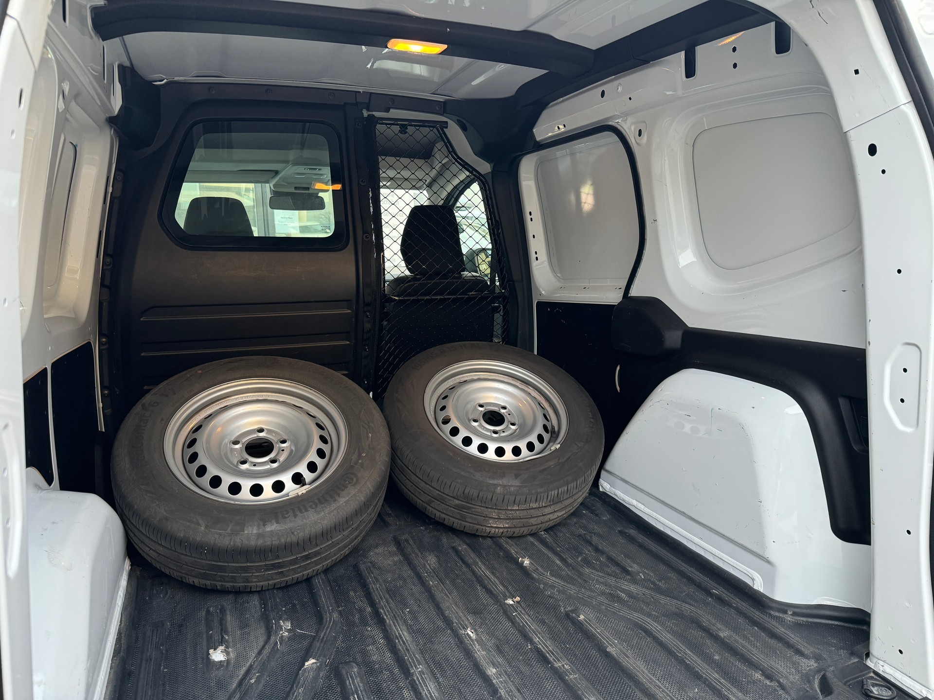 RENAULT Kangoo Van 1.3TCe Standard 130 PF Extra-image-18