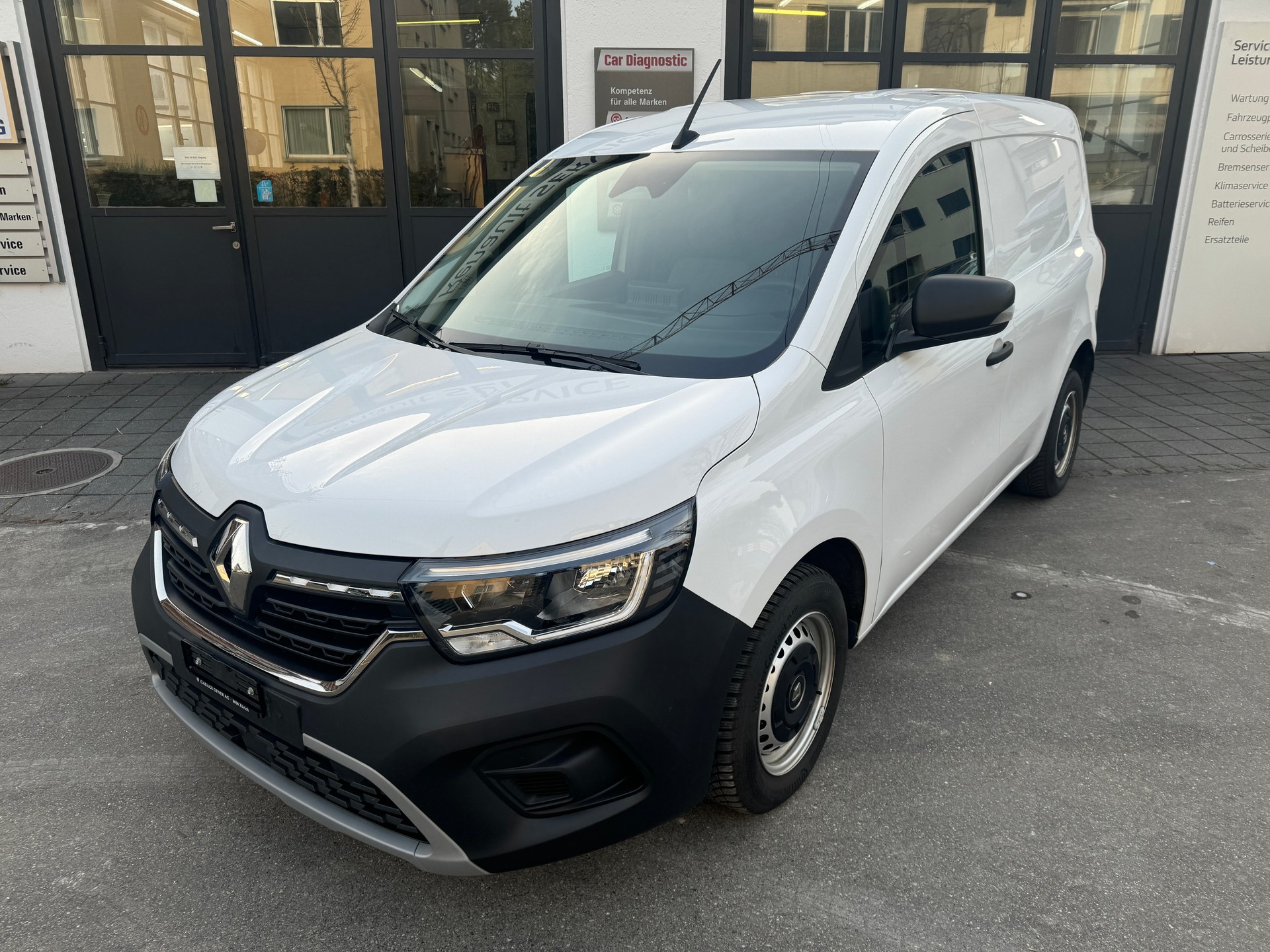 RENAULT Kangoo Van 1.3TCe Standard 130 PF Extra-showroom-element-1