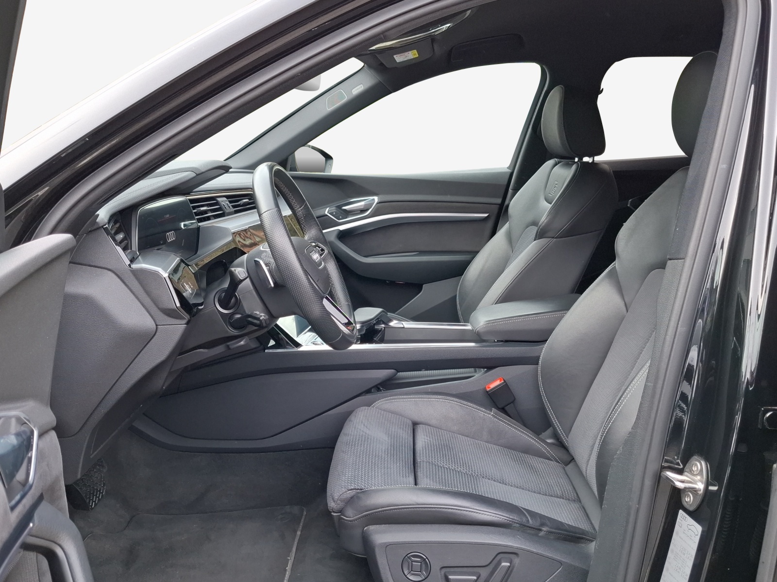 AUDI e-tron 55 S Line Black Edition quattro-image-8